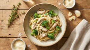 Makaron z kurczakiem i brokułami: Szybki obiad dla każdego